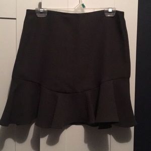 Gray Banana Republic ruffle skirt